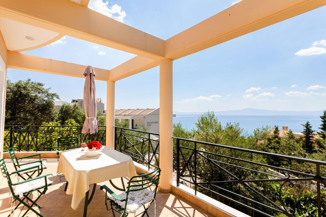 Verga Majestic Sunsets - Elegant & Secluded Retreat Kalamata Extérieur photo
