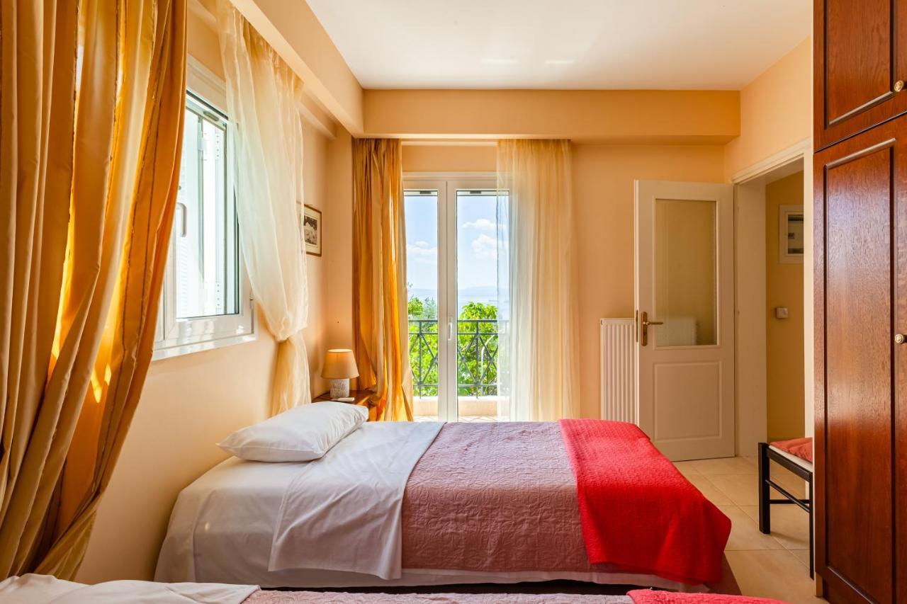 Verga Majestic Sunsets - Elegant & Secluded Retreat Kalamata Extérieur photo