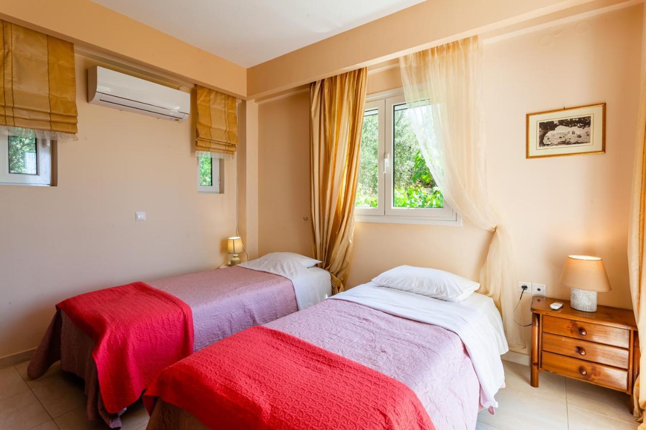 Verga Majestic Sunsets - Elegant & Secluded Retreat Kalamata Extérieur photo